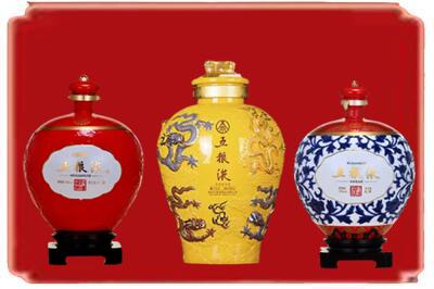 贵港烟酒回收五粮液各种摆件.jpg